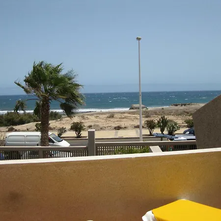 Beach Front Seaview Wifi Apartment El Medano (Tenerife)