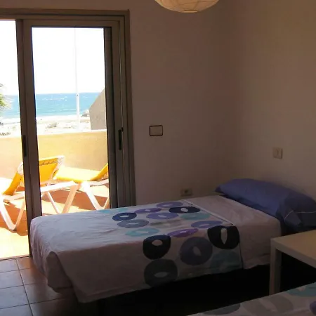 Beach Front Seaview Wifi Apartment El Medano (Tenerife)